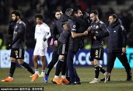 他们说这个回合詹姆斯被周杰伦附体了，老头究竟在干什么？